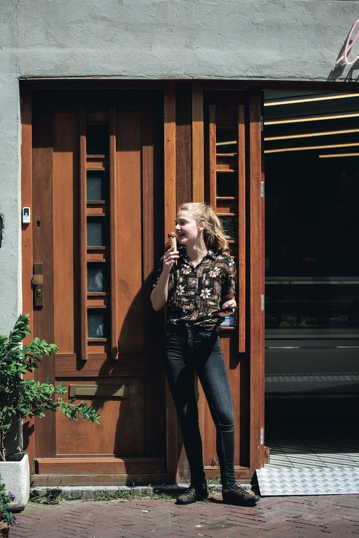 白Tと柄物は夏コーデに欠かせない！【海外のおしゃれさんの一週間コーデ】