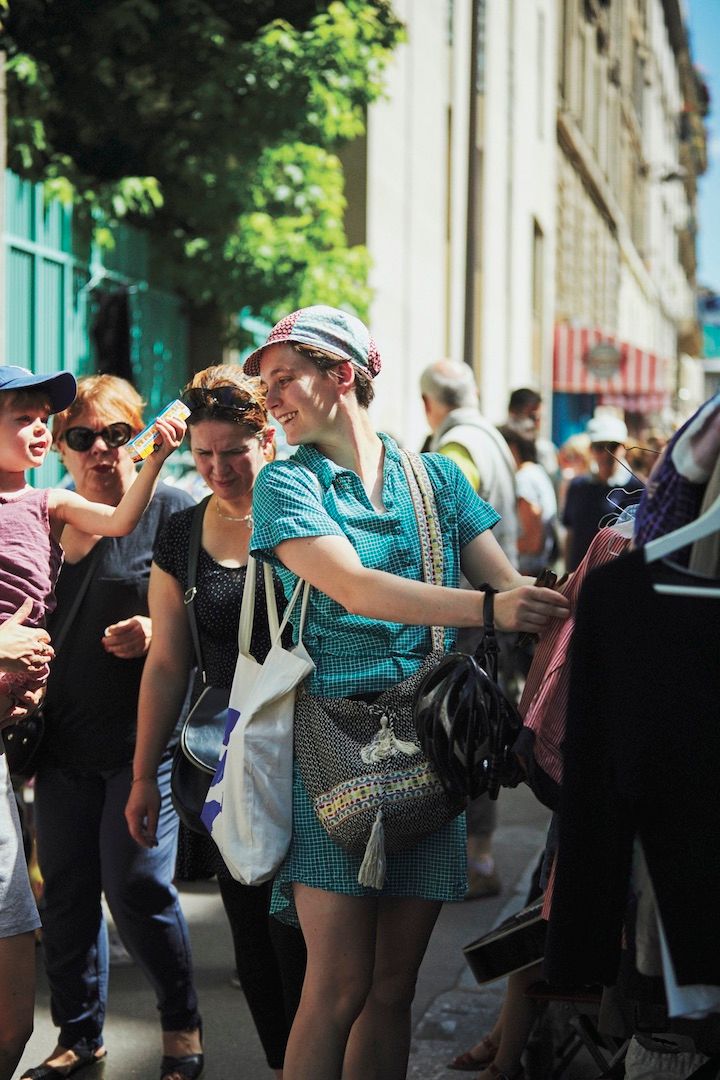 白Tと柄物は夏コーデに欠かせない！【海外のおしゃれさんの一週間コーデ】