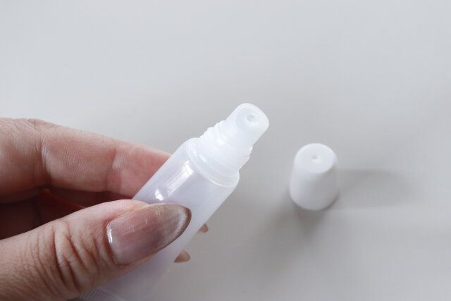 セリア やわらかチューブボトル2Pクリーム用15ml 口の形状