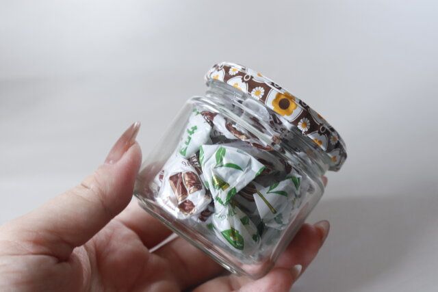 ダイソー ツイストキャップ（花、オレンジ・ピンク、約150mL）