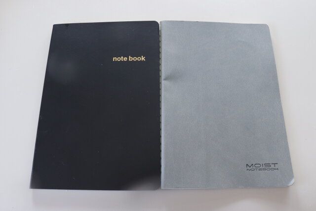 セリアのレザー調ノートと糸綴じノートの表紙