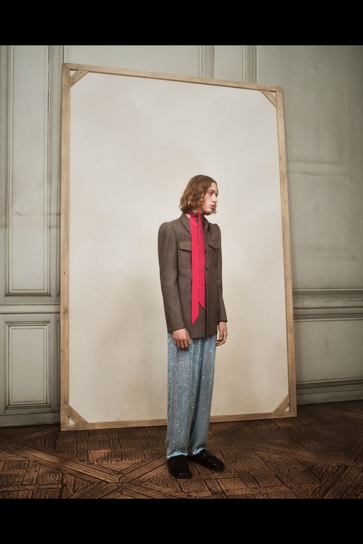 ドリス ヴァン ノッテン 2022-23年秋冬メンズコレクションより。