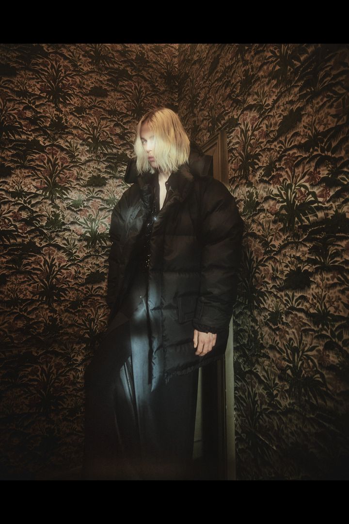 ドリス ヴァン ノッテン 2022-23年秋冬メンズコレクションより。