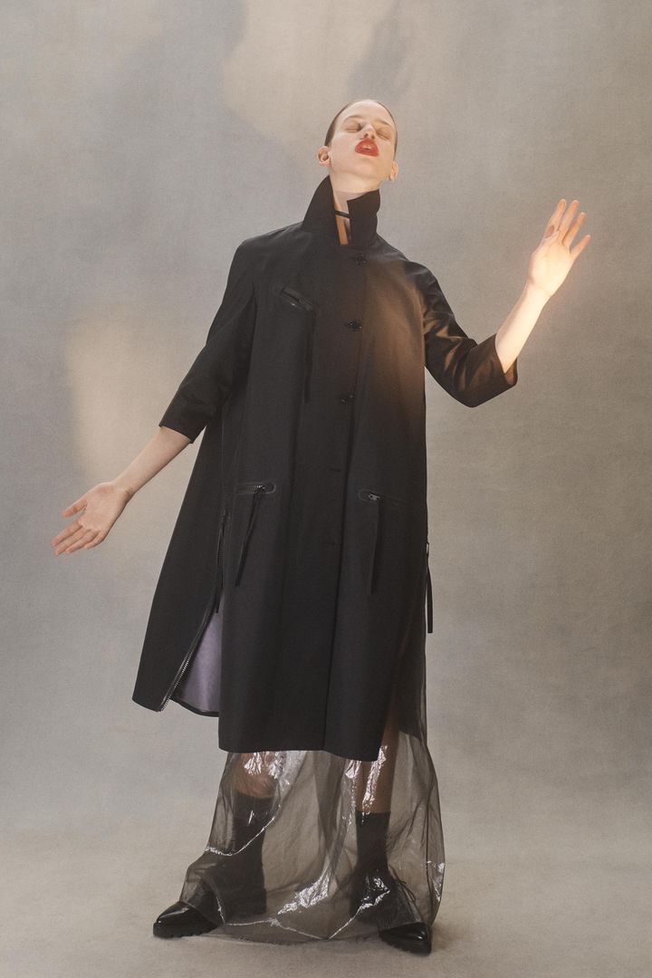 ヤン・リー 2019年プレフォールコレクションより。