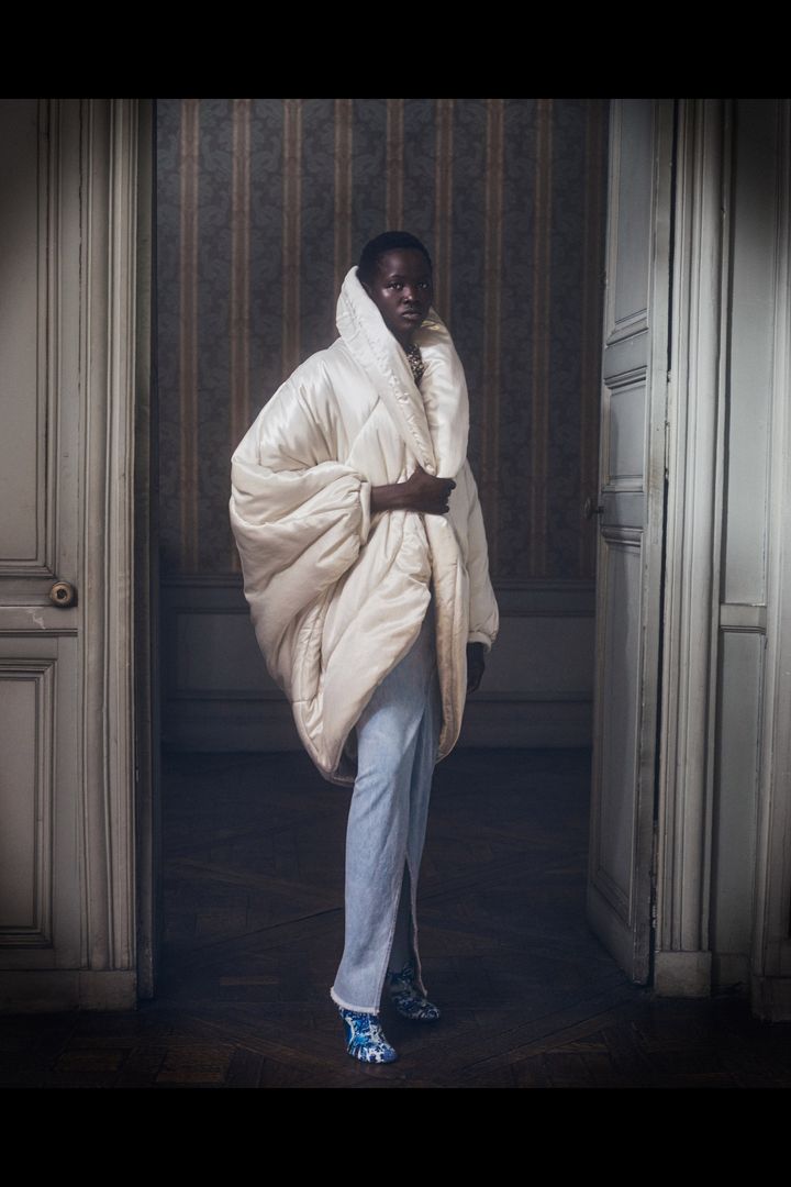 ドリス ヴァン ノッテン 2022-23年秋冬コレクションより。