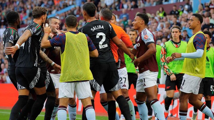 アーセナルDFベン・ホワイトは味方想いの熱男！？敵への復讐シーンが話題になる