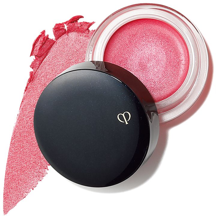 クレ・ド・ポー ボーテ ブラッシュクレームが置かれている写真