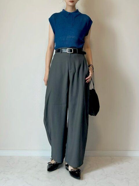 グレーワイドパンツのコーデ2