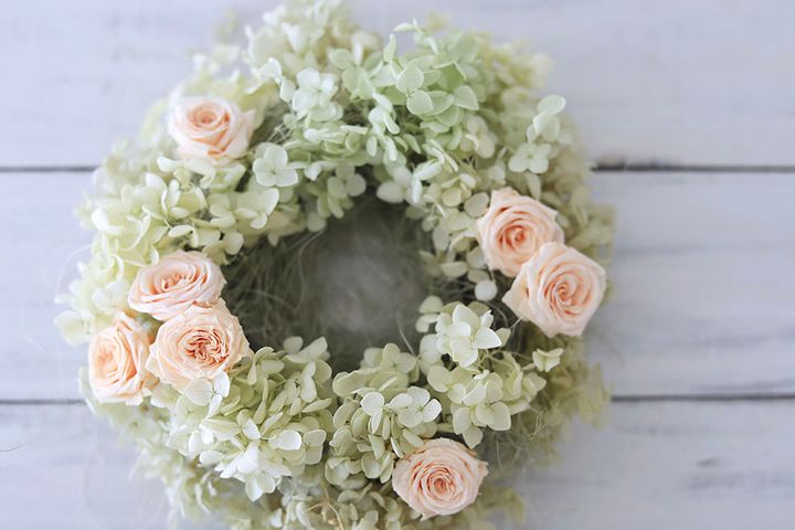 プリザーブドフラワーのリース