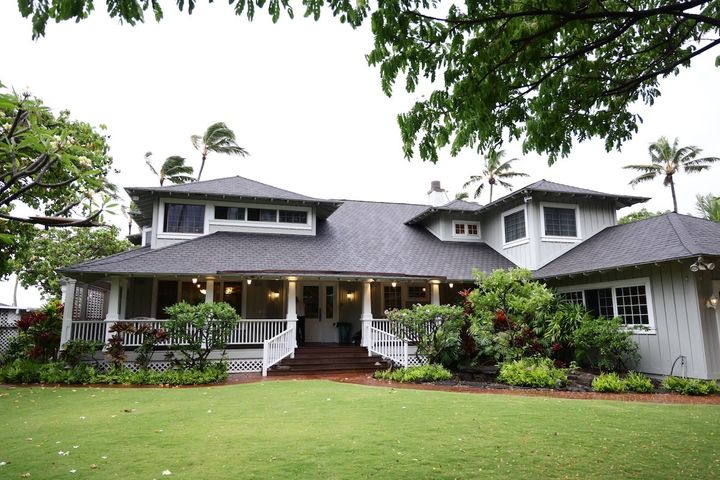 ガーデンセレモニーとパーティの舞台となったハワイのクラシカルな邸宅