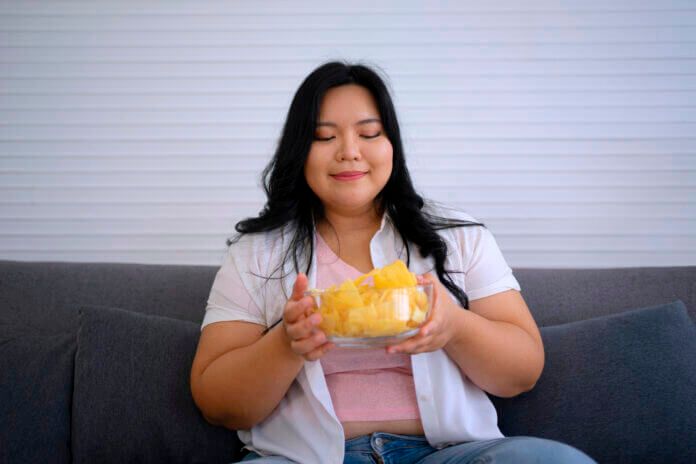 【男女別】ぽっちゃり体型はどこから？