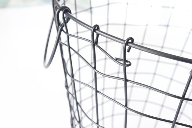 ダイソー ワイヤークラフトバスケット（丸形） 持ち手