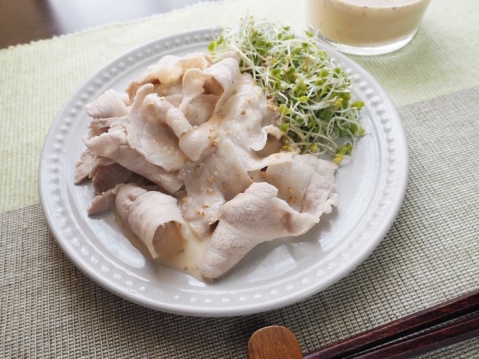 豚しゃぶサラダにかける