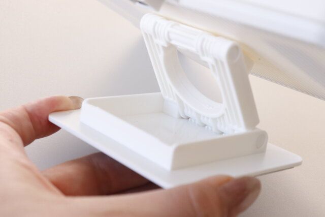 ダイソー 角度調整できる防滴スマホホルダー（マグネット式） 仕様