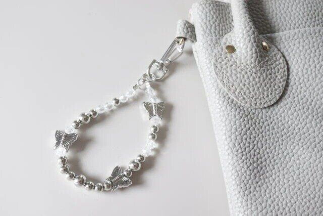 ダイソー メタリック蝶ビーズキーホルダー 使用例