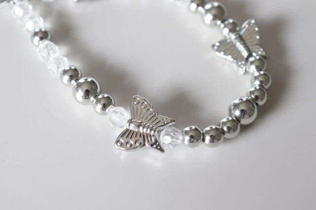 ダイソー メタリック蝶ビーズキーホルダー