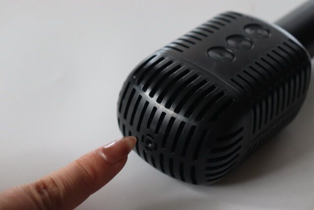 ダイソーのボイチェンができるホームカラオケマイク（BK、GYBE）