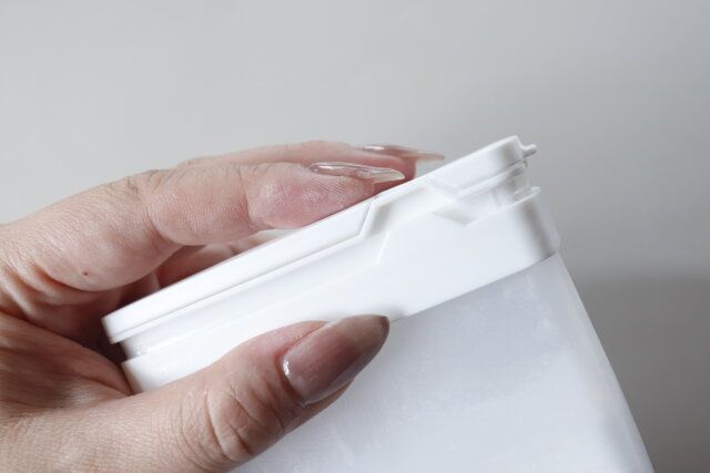 セリア 揉んでほぐせる調味料ストッカー デザイン