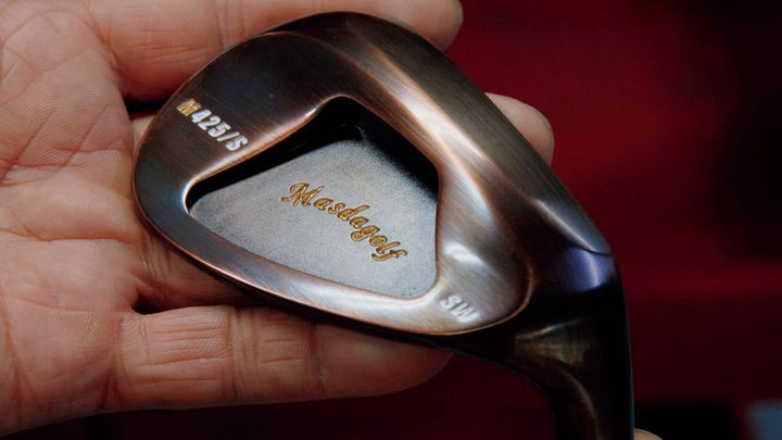 〈マスダゴルフ〉の《スタジオウェッジ M425》