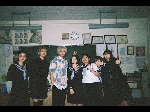 眞栄田郷敦の海辺ショット、高橋文哉の自撮り、板垣李光人のジャンプも！ 『ブルーピリオド』写ルンです写真を一気見せ