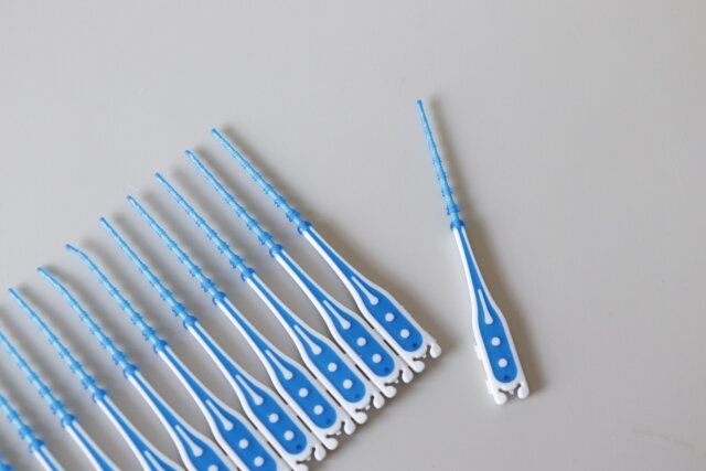 セリア ソフト歯間ブラシ極細タイプ デザイン