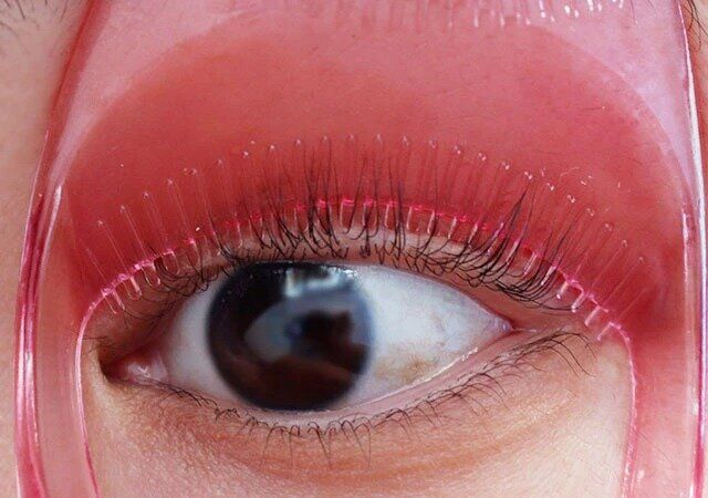 セリア マスカラガード 瞼に付ける