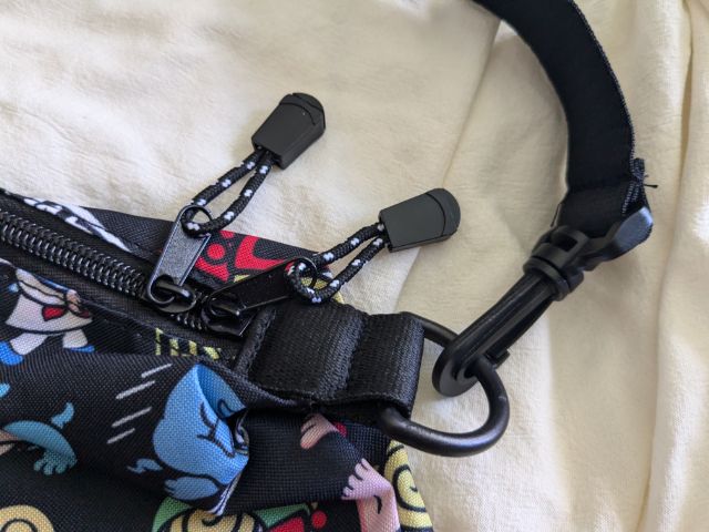 ショルダーストラップ