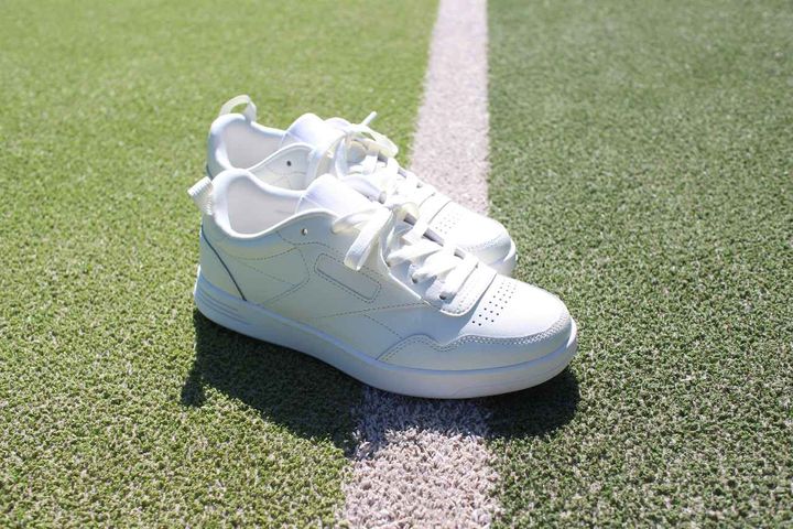 画像: （婦人）コートスニーカー¥8,990（税込）／無印良品 www.muji.com