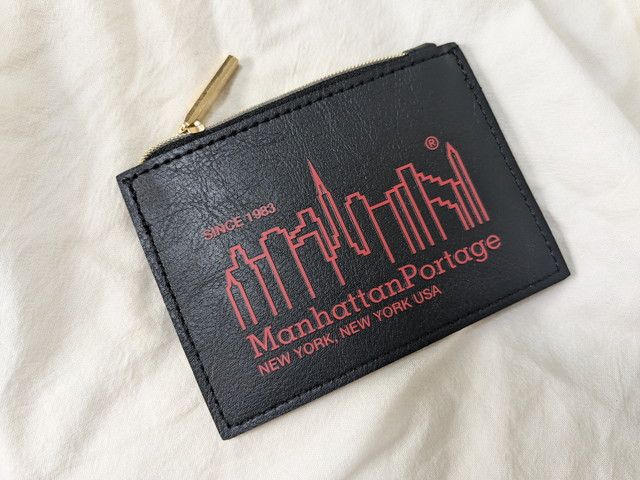 ミッキーマウスカードケースロゴ