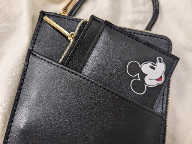 ミッキーマウスポシェット