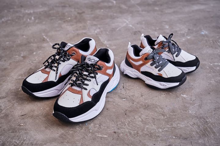 妻へ贈る「一年目の結婚記念日プレゼント」おすすめ11選！相場と選び方も解説