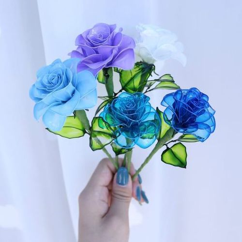 妻へ贈る「一年目の結婚記念日プレゼント」おすすめ11選！相場と選び方も解説