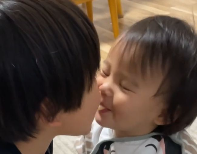 このきょうだい、仲良すぎ！