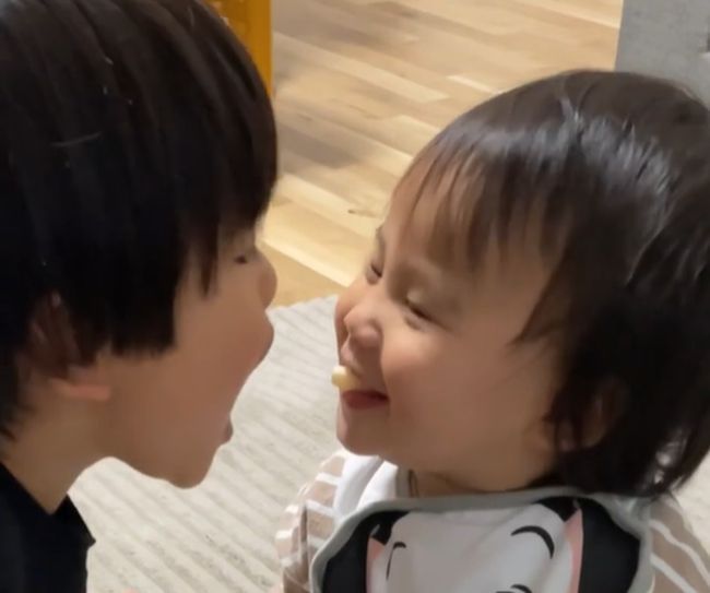 このきょうだい、仲良すぎ！