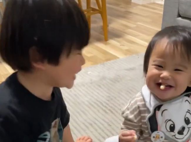 このきょうだい、仲良すぎ！