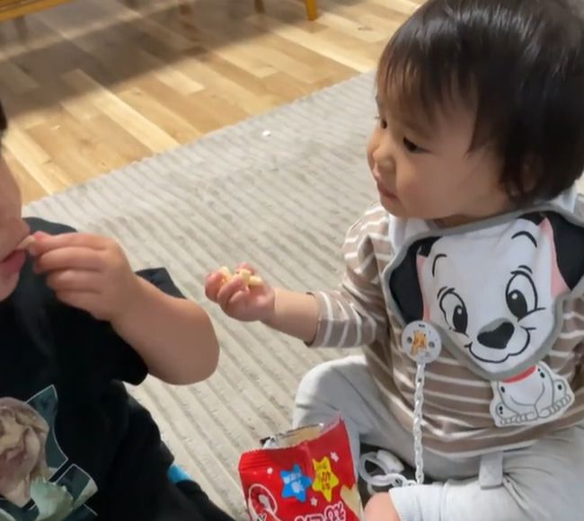 このきょうだい、仲良すぎ！