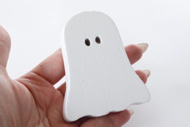 ダイソー ウッドオブジェ（かぼちゃ、おばけ） おばけ