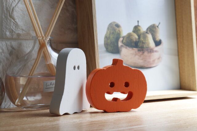 ダイソー ウッドオブジェ（かぼちゃ、おばけ） デザイン サイズ感 使用例