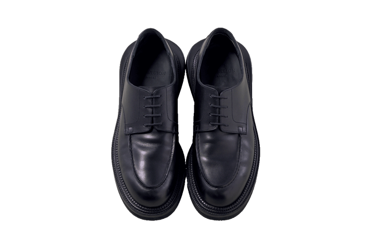 〈ジェイエムウエストン サカイ〉の靴