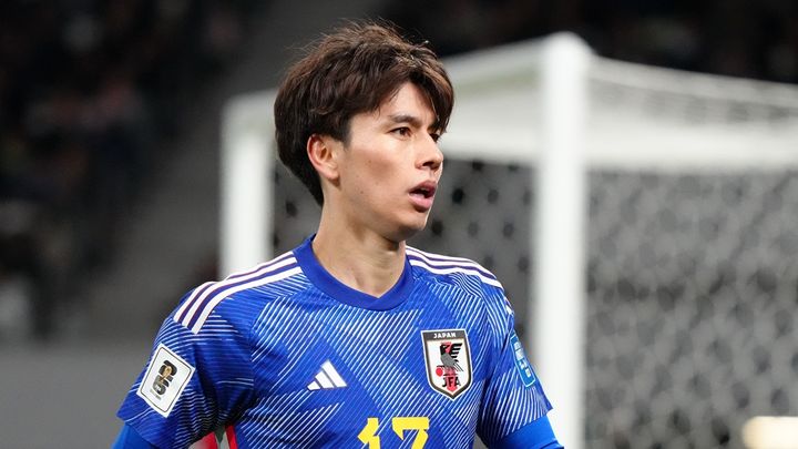 こんなのずるい！田中碧獲得のリーズ、発表直前にロックバンド『クイーン』の伝説ライブ動画を投稿 「エーオ！」