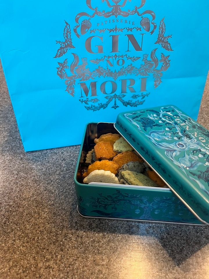 麻布台ヒルズ限定の「GIN NO MORI」クッキー缶