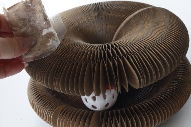 スタンダードプロダクツ アコーディオン風爪とぎ 組み立て