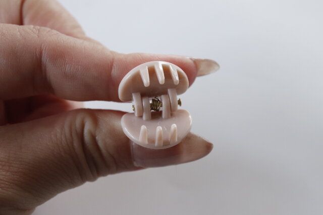 ダイソー マーブルオーバルミニクリップ 3Pシンプル 爪