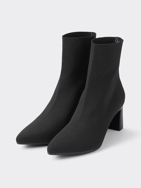 GUのポインテッドニットブーツ