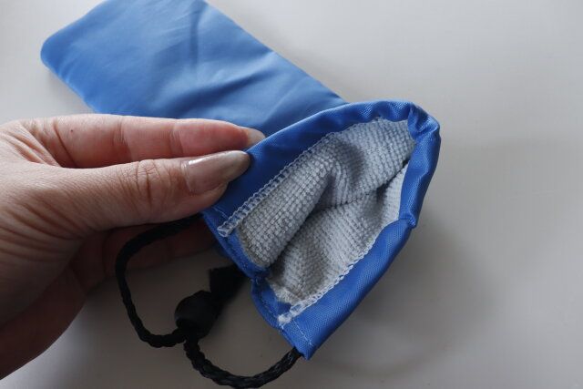 セリアの吸水性の高い折りたたみ傘用カバー スリム