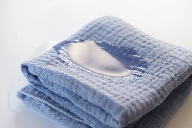 セリア SJI-53166 ワッシャーフェイスタオル 水に濡らす