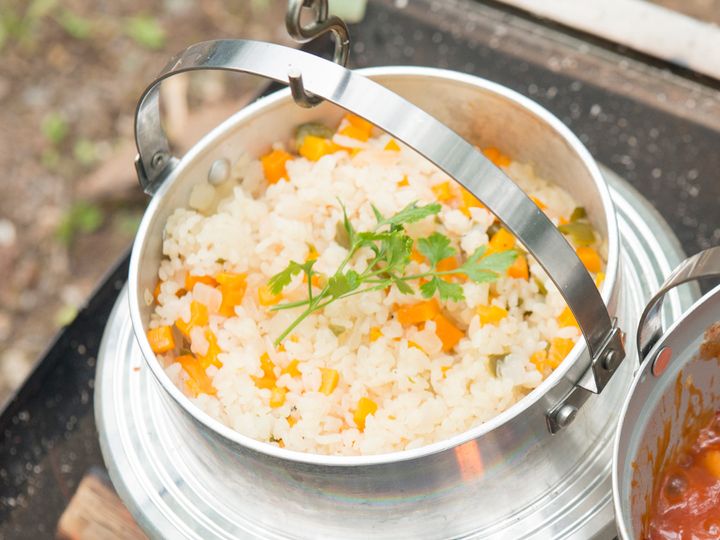 子どもと一緒に簡単に作れる！ファミリーキャンプで活躍するキャンプ飯集