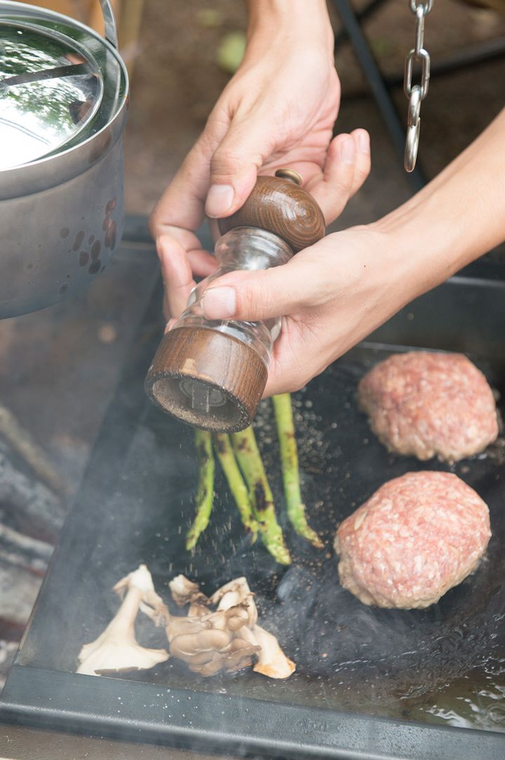 子どもと一緒に簡単に作れる！ファミリーキャンプで活躍するキャンプ飯集