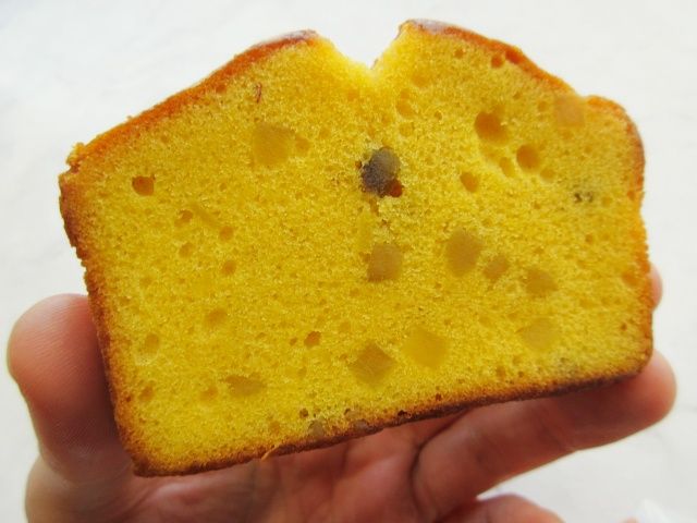 袋から出した紅はるかパウンドケーキ