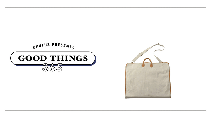 〈オーラリー メイドバイ アエタ〉のガーメントバッグ